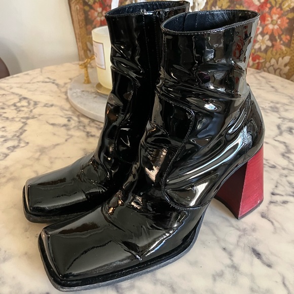 Maison Martin Margiela Red Heel Patent Leather Ankle Boots - Picture 5 of 9
